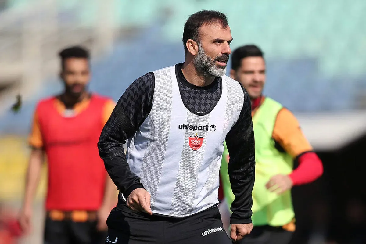 کدام مربی پرسپولیس از رفتن به دوبی خودداری ‌کرد؟