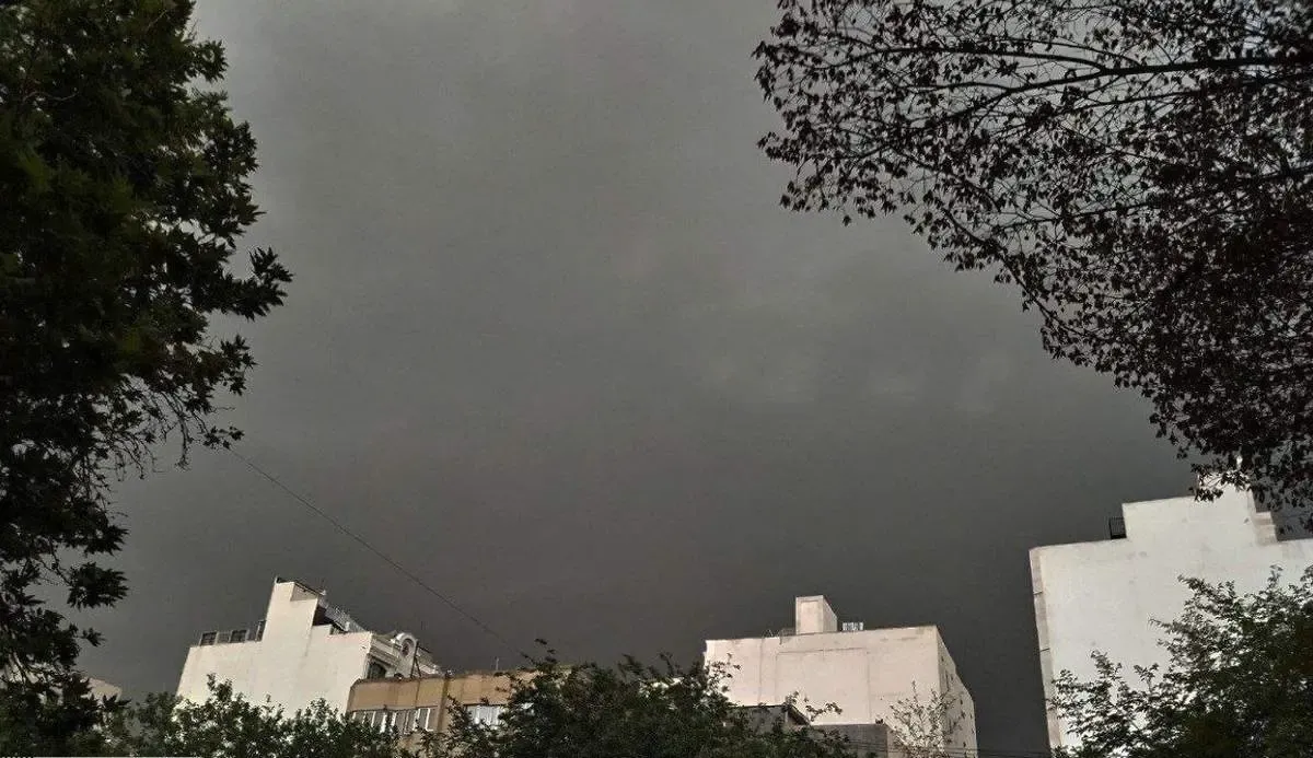 آسمان مشهد تیره شد