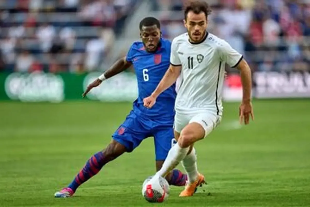 جواد نکونام ستاره فوتبال را به استقلال آورد