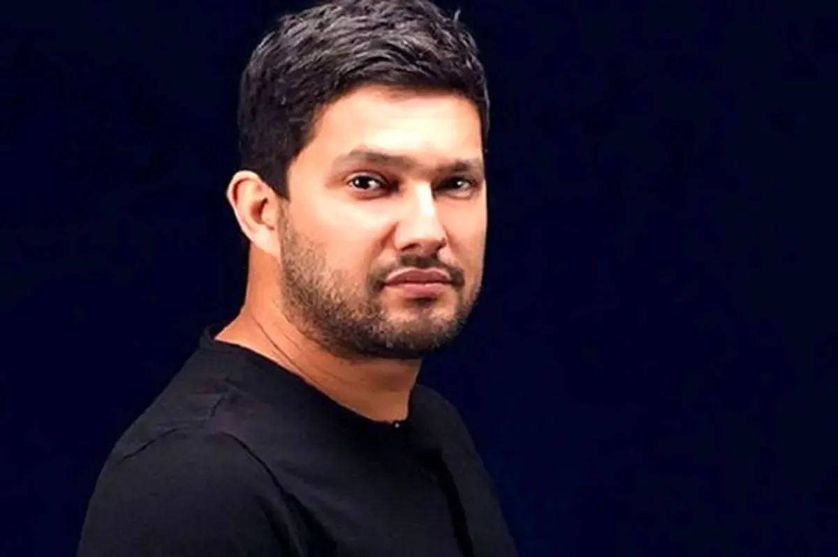 ببینید | عکس عجیب حامد بهداد در جمع دوستانش