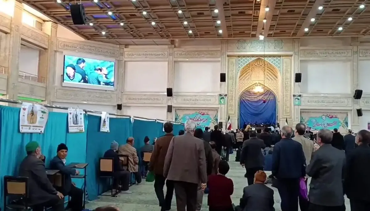 سوءقصد به یک امام جمعه در محل رای گیری / عکس