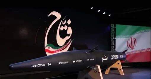 موشک هایپرسونیک «فتاح» رونمایی شد