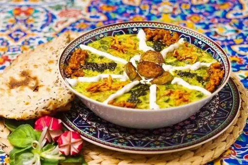 طرز تهیه آش سبزی آبادانی اصیل و جاافتاده برای سفره افطار