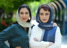 مونا فرجاد: به همین راحتی از بمباران حرف نزنین
