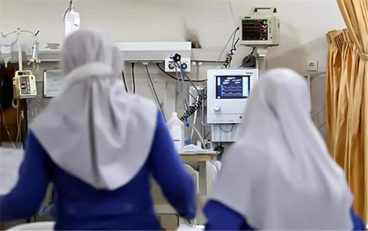 مسمومیت دختران به سمنان رسید /  دانش آموزان در چند مدرسه و یک سالن ورزشی سمنان به بیمارستان منتقل شدند