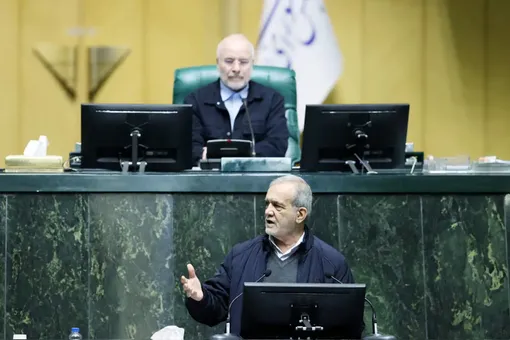 فصل تقابل بهارستان با پاستور