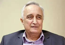 مدافع سرسخت لیبرالیسم؛ منتقد سرمایه‌داری دولتی و رفاقتی