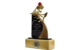 ایرانسل تندیس زرین سرآمدی روابط عمومی را دریافت کرد