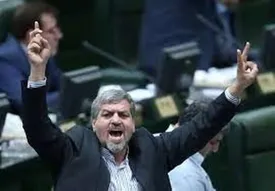 کواکبیان: برای نمایندگان تصاحب میز مجلس مهم است نه معیشت مردم