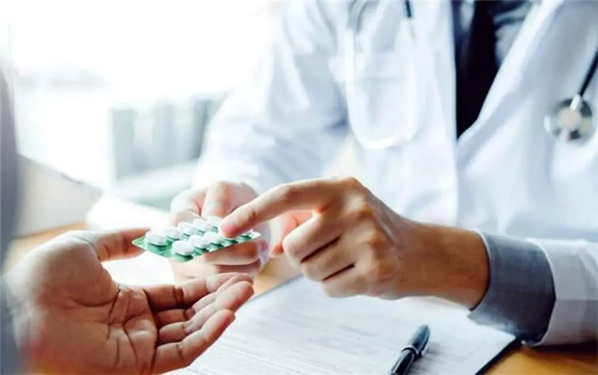 کدام ویتامین به پیشگیری از ابتلا به پوکی استخوان کمک می‌کند؟/ علائم پوکی استخوان ؛ این ۶ هشدار را جدی بگیرید