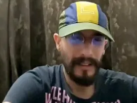 حبس و جریمه نجومی یک بلاگر بخاطر بغل کردن مردم/ عکس