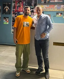 ملاقات علی دایی با پسر کی‌روش!