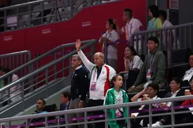 باید مدال آوران را استخدام کنید