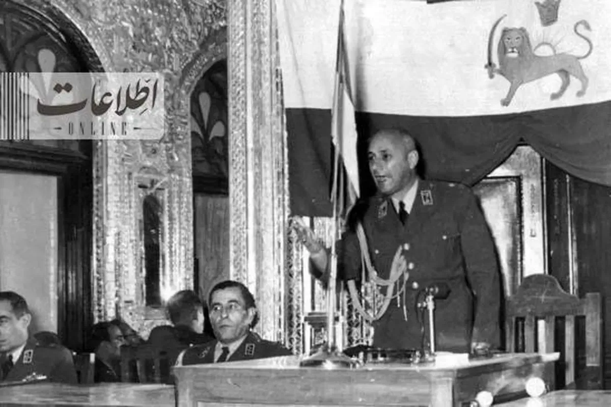 چگونه دادگاه محمد مصدق متشنج شد+ عکس