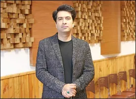 واکنش تند محمد معتمدی درباره ادعای ممنوع الکاری خوانندگان