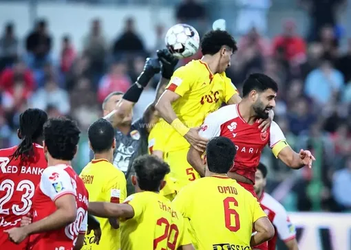 خلاصه بازی پرسپولیس ۰ - فولاد ۱