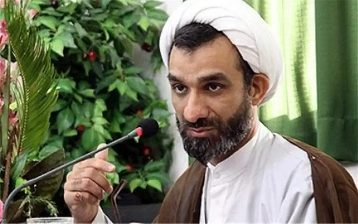 دبیر شورای عالی انقلاب فرهنگی: برای مردانی که با پوشش نامناسب ظاهر می‌شوند جریمه سنگین در نظر گرفته شود