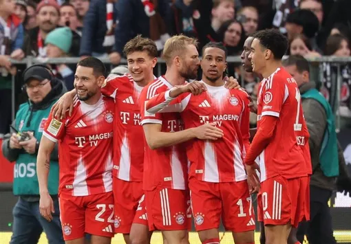 بایرن مونیخ قهرمان بوندسلیگا شد/ خانم مربی با شکست استارت زد