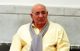 حشمت مهاجرانی: اینقدر از گل‌محمدی ایراد نگیرید