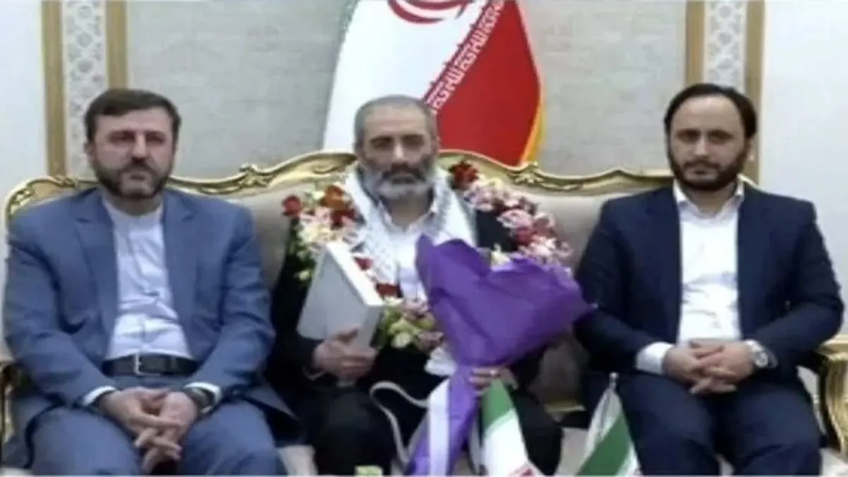 «اسدالله اسدی» وارد تهران شد / عمان میانجیگری کرد