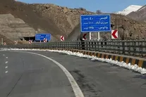 وحشت شبانه در اتوبان کرج/ میخ‌های سه‌پر به جان ۴۰۰ خودرو افتادند!/ فیلم