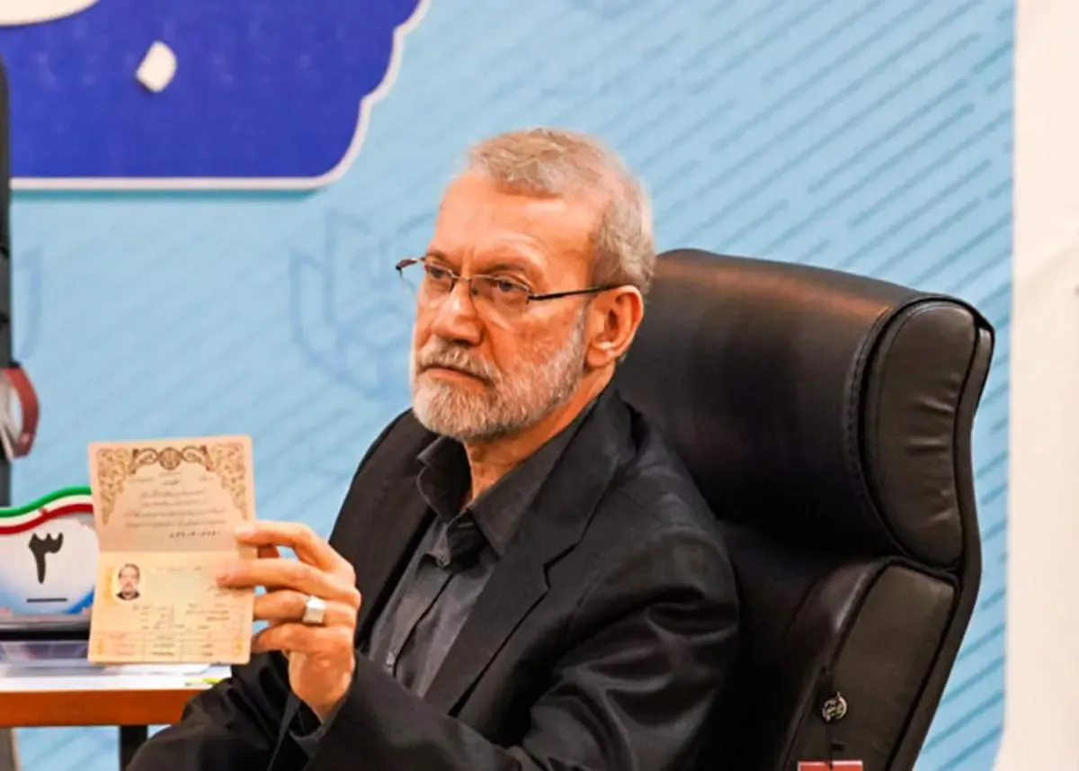 شعار انتخاباتی علی لاریجانی؛ ملت قوی، دولت زمینه‌ساز/ تصویر