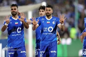 بازیکن شمس آذر با نشان دادن 4تایی ها استقلال را آتش زد!