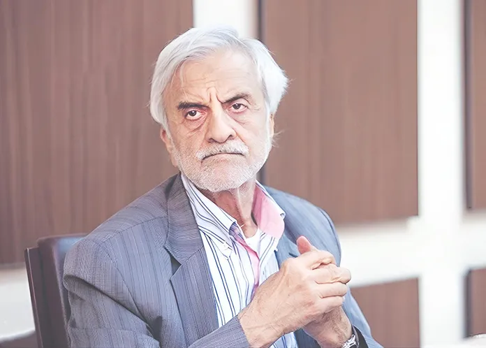 برخی در لباس دلسوزی موضع نظام را تضعیف می‌کنند