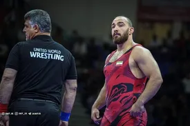 ساعت دقیق فینال امروز دو کشتی‌گیر ایران / برنامه مبارزه چهار کشتی‌گیر ایران در روز دوم