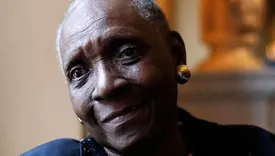 برنده جایزه جایگزین نوبل ادبیات درگذشت