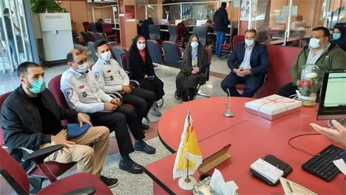 اقدام به‌موقع کارمند بانک پارسیان جان یک شهروند رفسنجانی را نجات داد/ واژه ایثار و فداکاری دوباره زنده شد