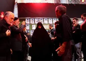 جمیله علم‌الهدی در حسینیه اعظم زنجان پشت میکروفن رفت/ تصاویر