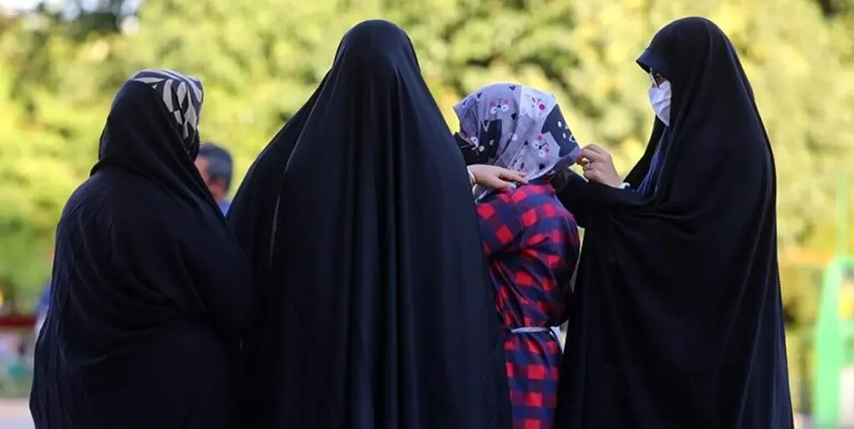 از ورود افراد بی‌حجاب به ادارات بروجرد جلوگیری می شود