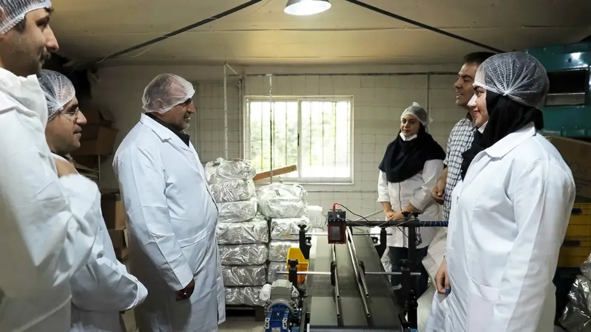 پیگیری جهت رفع مشکل صادرات دو واحد تولیدی در شهرک صنعتی منطقه آزاد انزلی