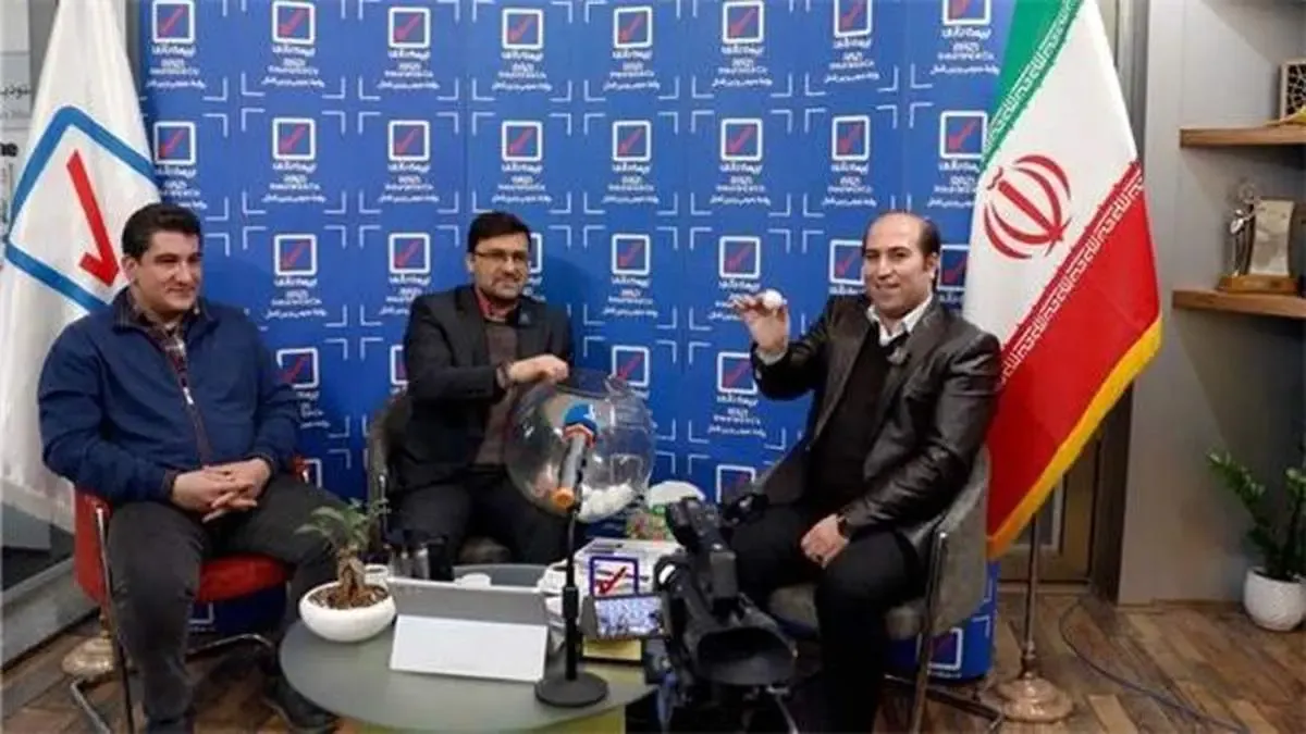 شعبه کاشانی بیمه رازی در اوج، با ارائه خدمات نوین به بیمه‌گذاران