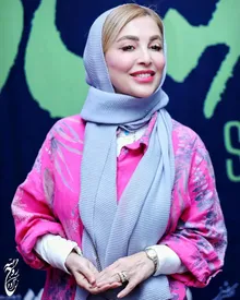 ژیلا صادقی و جمعی از بلاگر‌های اینستاگرامی در بین‌الحرمین/ عکس