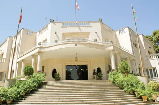 گره‌های تورمی در پاستور