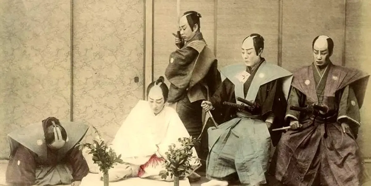 پیشنهاد عجیب مدودف به ژاپنی‌ها: خودکشی کنید!