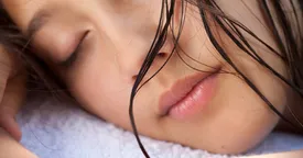 با موی خیس نخوابید، خطرناک است!