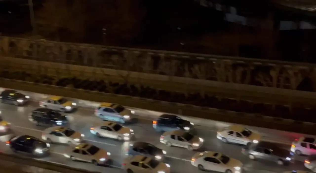 شب یلدا رسید، چمران قفلِ قفل شد!/ببینید