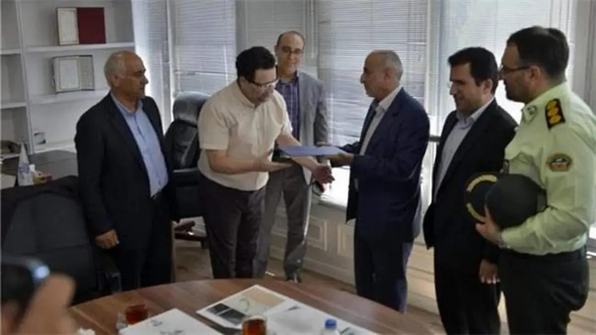 تقدیر مدیر کل صمت  گیلان و معاون اقتصادی سازمان منطقه آزاد انزلی از واحد های تولیدی صادرات محور