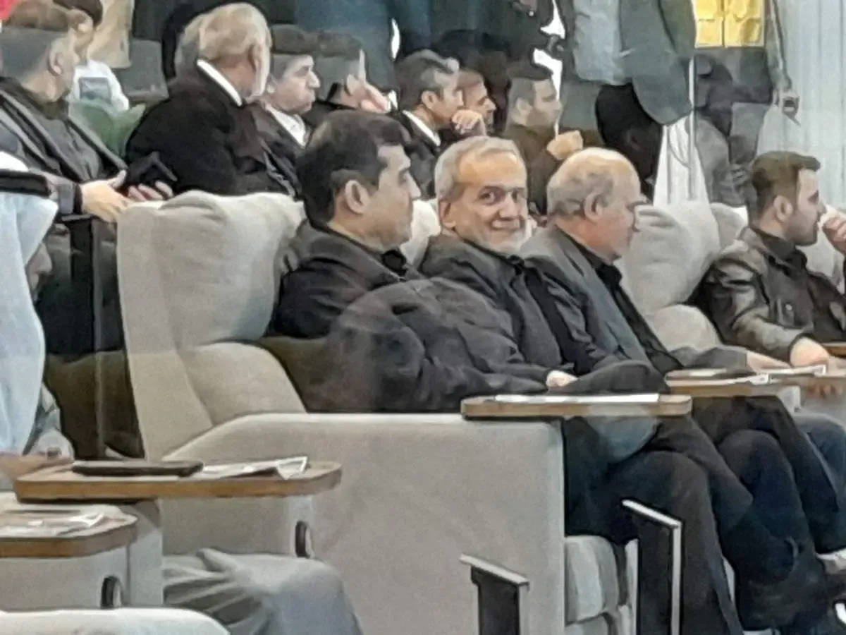 حضور رئیس جمهور و وزیر ورزش و جوانان در ورزشگاه آزادی