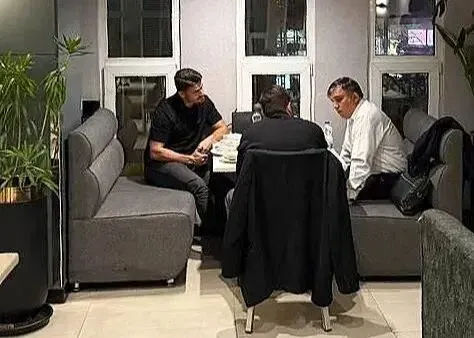 تاجرنیا و وریا