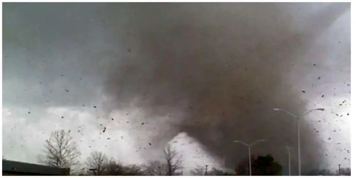 برق ۲۵ منطقه به دلیل طوفان قطع شد