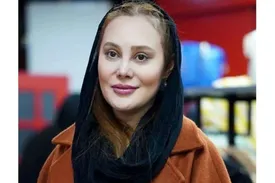 کافه‌گردی آرام جعفری/ ژست دلنشین با کلاه تابستانی/ عکس