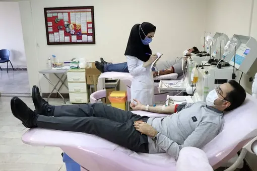 اهدای خون در روزهای کرونایی/ عکس :مینا نوعی