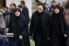 تصاویر جدید از فرزندان سردار سلیمانی در مراسم سالگرد پدرشان ببینید