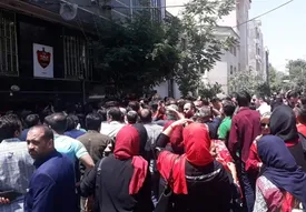 تجمع مقابل باشگاه پرسپولیس