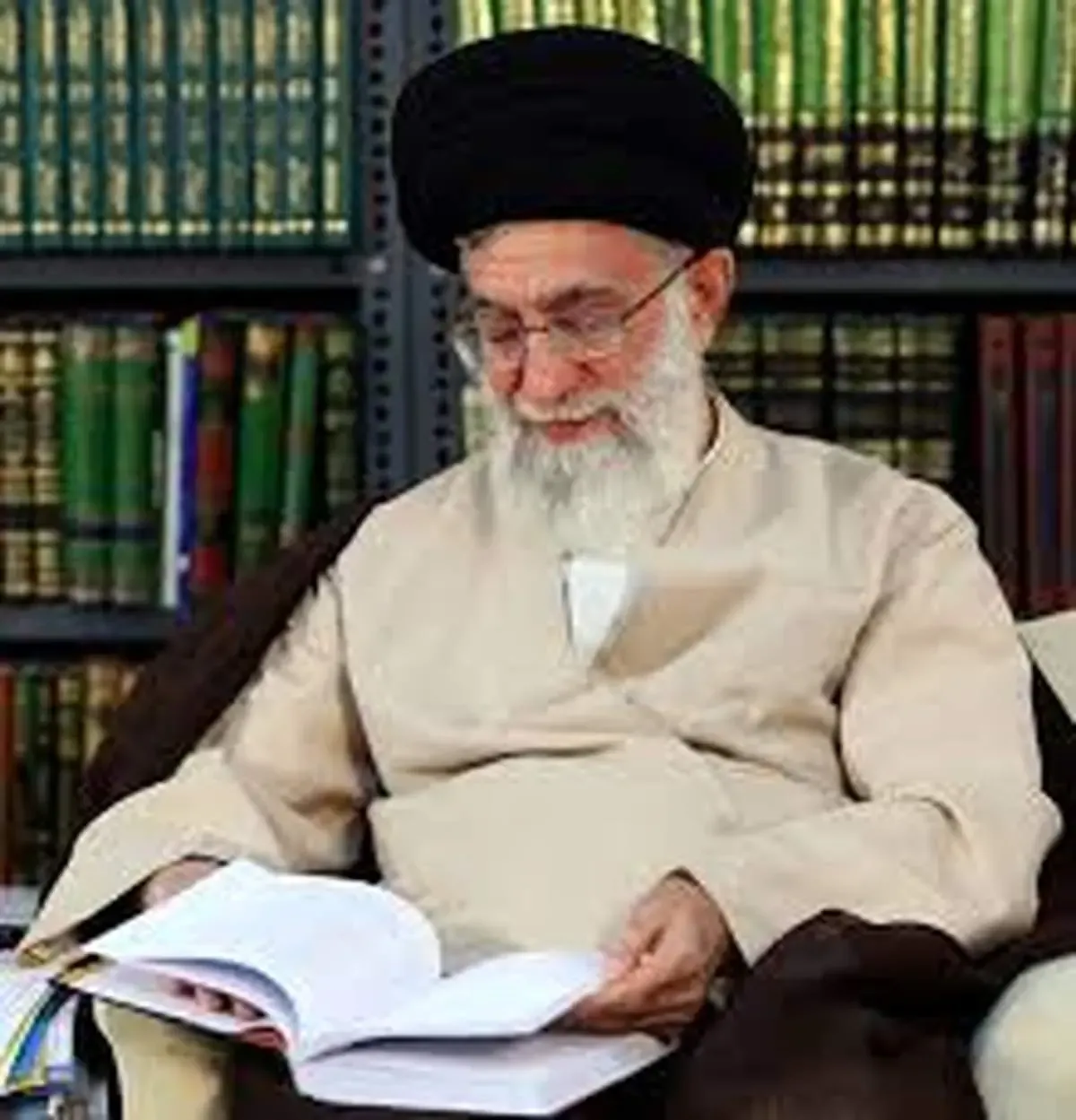 رهبر انقلاب در ساعات شخصی زندگی شان چه کاری انجام می دهند؟