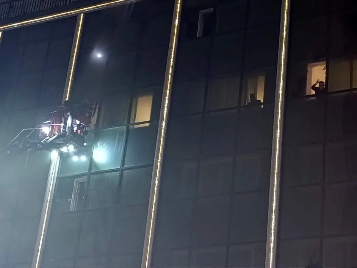 هتل رامتین تهران آتش گرفت / عکس